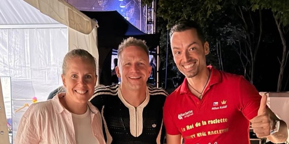 Tomáš Klus, Mirka a Milan Kolář po koncertu na Letním festivalu v Kladně