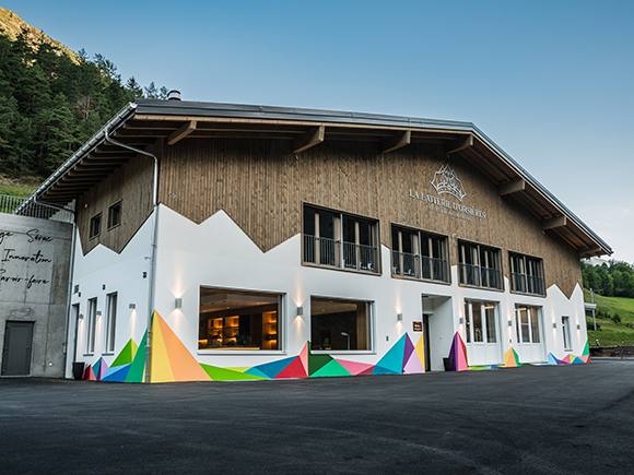 Budova mlékárny Laiterie d’Orsières v kantonu Valais